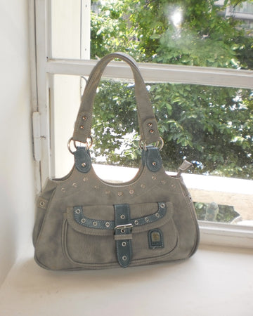 Chaper Rivet Buckle Leather Shoulder Bag